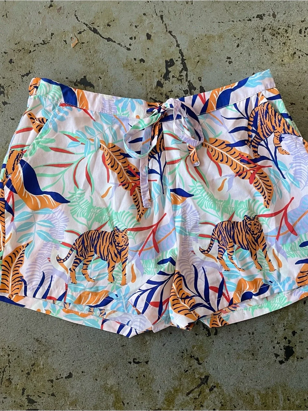 Cynthia Rowley Pajama Set Featuring a Tiger and Tropical Leaf Print Size M/L - Picture 2 of 11
